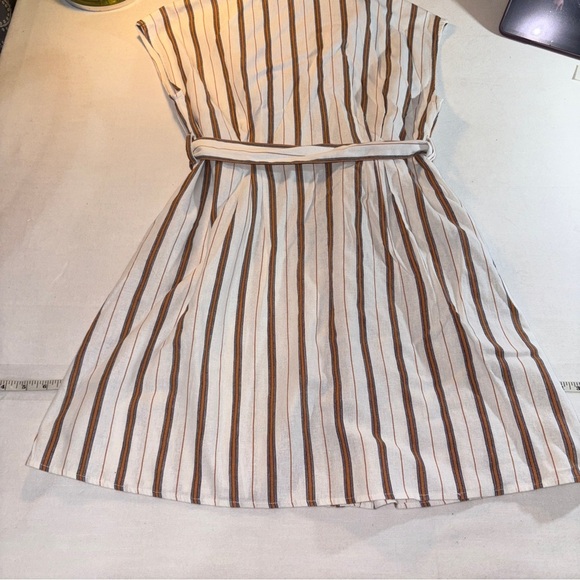 Striped Button-Down Dress with Belt - Picture 3 of 6